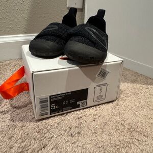 Nike Kids Black Swoosh 1